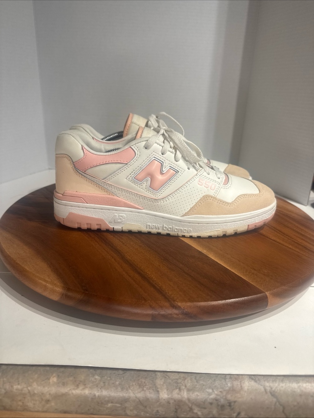 New Balance 550 White Pink Women’s Size 11